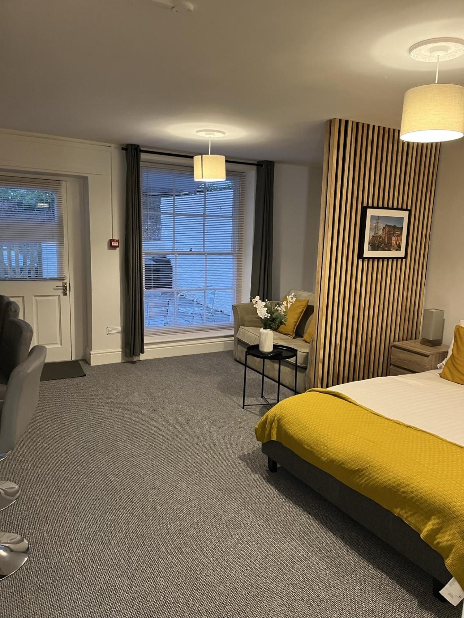 The Cozy Apartment Γκλόστερ Εξωτερικό φωτογραφία